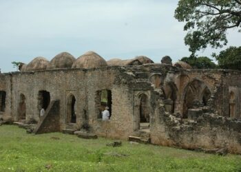 Msikiti wenye miaka 700 Kilwa utaleta fedha utalii