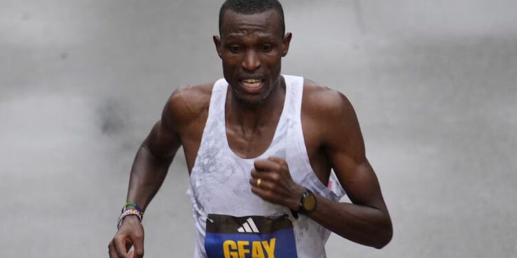 Geay ampita Gudeta katika mbio za kusisimua na kutetea taji la Daegu.